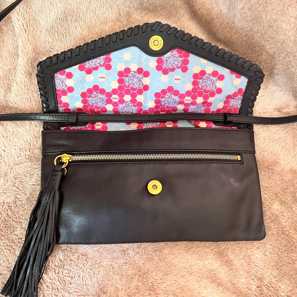 HOBO Black Leather crossbody Wristlet with Woven Detail - Picture 2 of 7